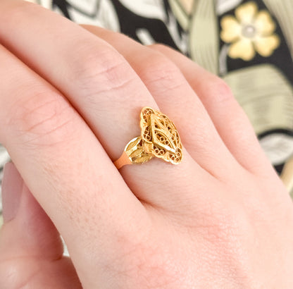 Vintage 22K Yellow Gold Navette Filigree Ring