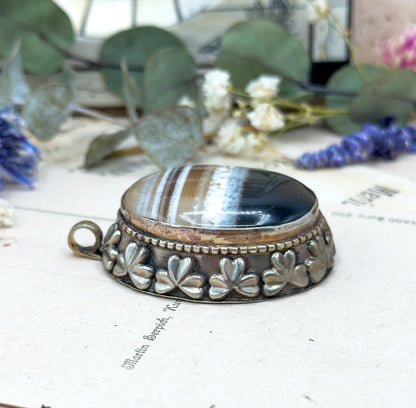 Vintage Banded Agate Shamrock Pendant Necklace: Handmade Silver Tone