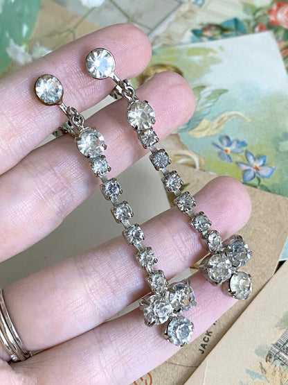 VINTAGE rhinestone clip on earrings 1950s dangle drop earrings