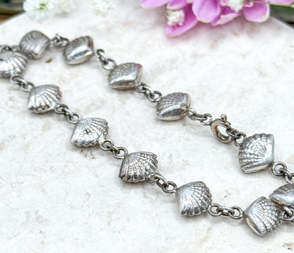 Cute Vintage Sea Shell Bracelet in Sterling Silver Vintage puffy scallops