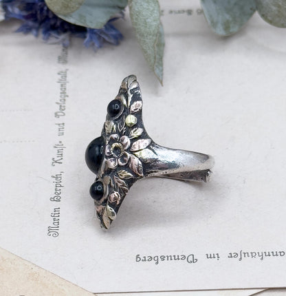 Vintage Art Nouveau Onyx Glass Cabochon Ring: Floral Silver & Gold Statement