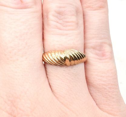 Vintage 14K Gold Croissant Ring Shrimp Ring textured Vintage Ring