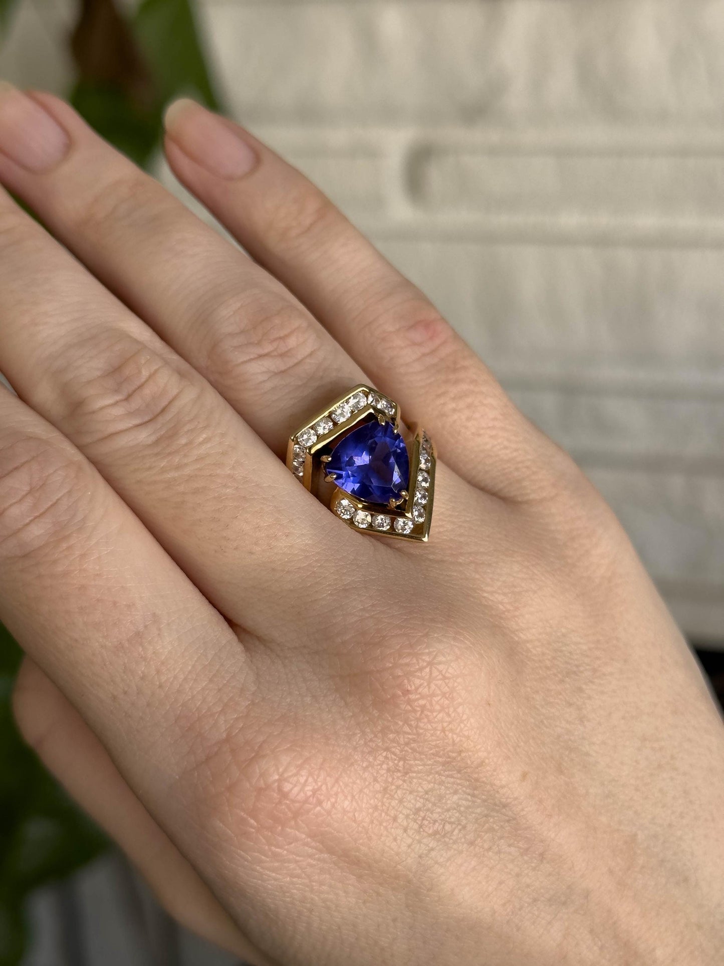Vintage Imitation Tanzanite Ring in 14K Yellow Gold Trillion