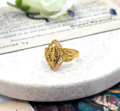 Vintage 22K Yellow Gold Navette Filigree Ring