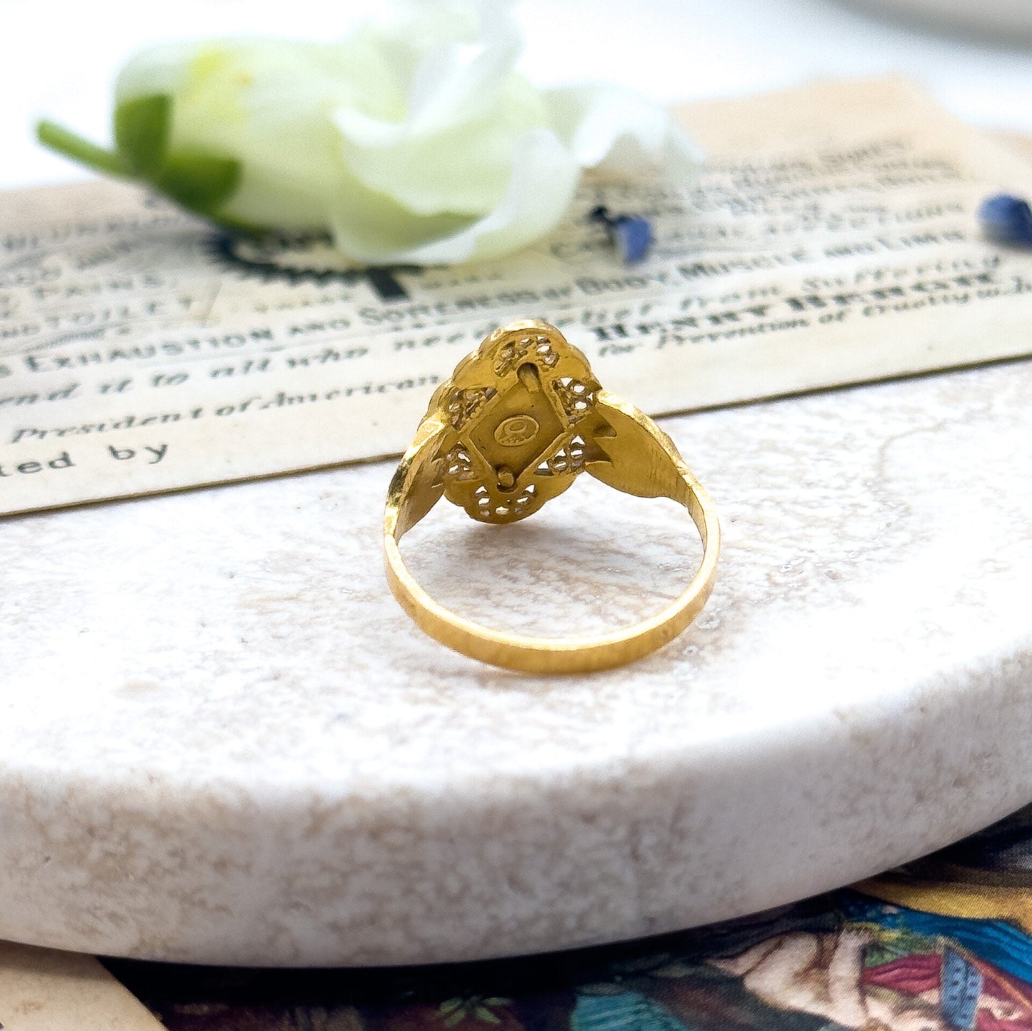 Vintage 22K Yellow Gold Navette Filigree Ring