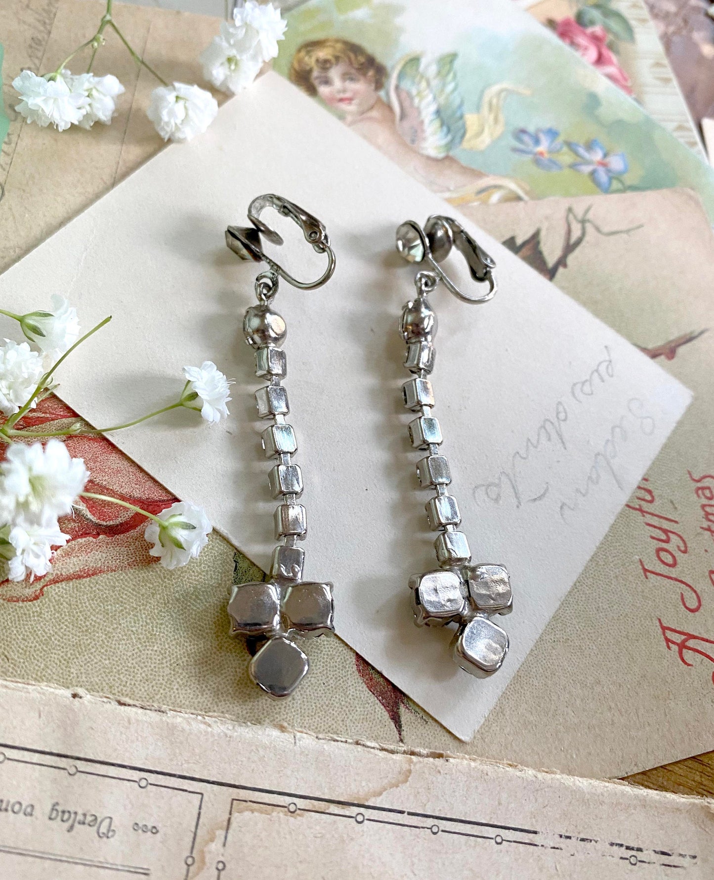 VINTAGE rhinestone clip on earrings 1950s dangle drop earrings