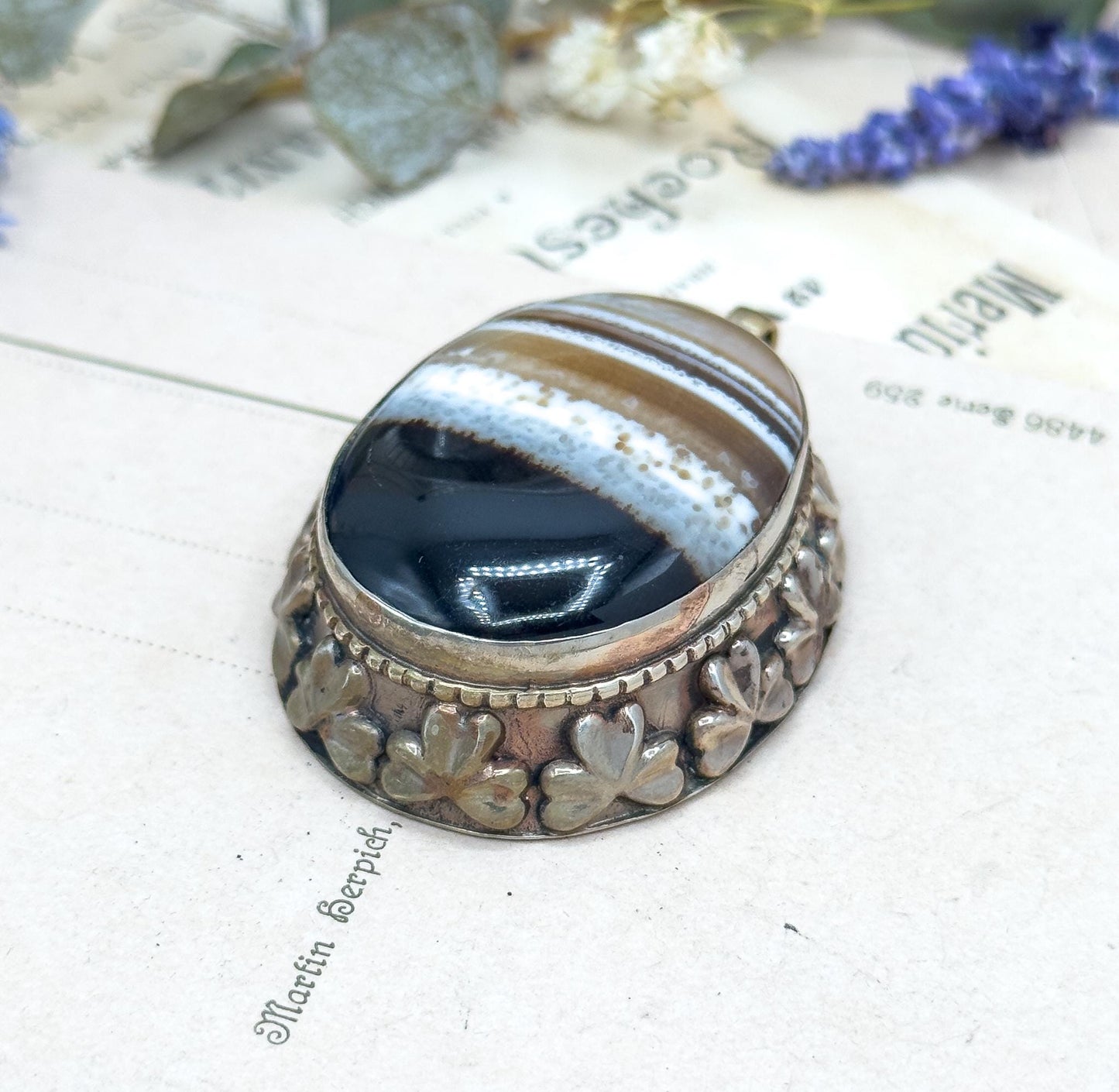 Vintage Banded Agate Shamrock Pendant Necklace: Handmade Silver Tone