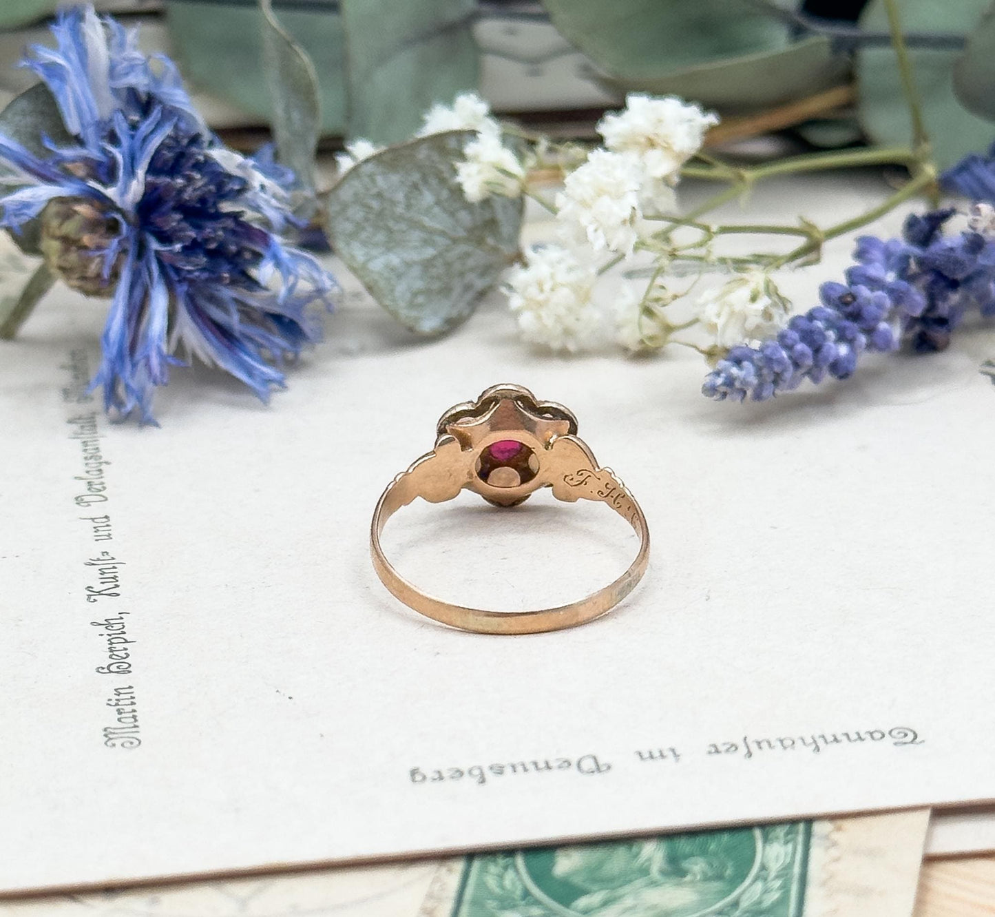 Antique Victorian Opal Flower Ring in 10K Rosę Gold w Ruby Paste Centerstone