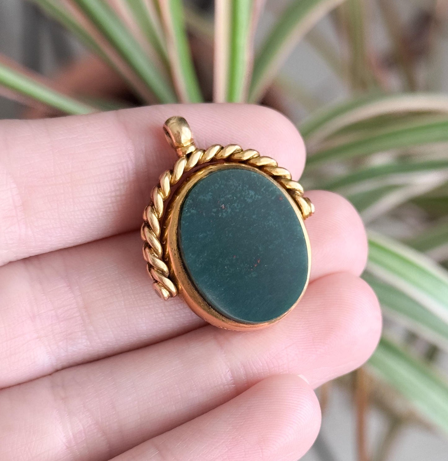 Antique Edwardian Bloodstone Spinner Fob in 18K Yellow Gold Fully hallmarked