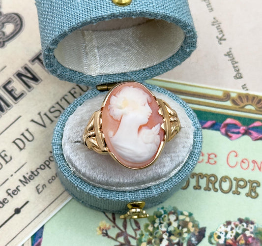 Vintage Carved Shell Cameo Ring in 10K Yellow Gold