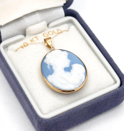 Vintage Mother & Child Jasperware Cameo Pendant Necklace in 10K Gold