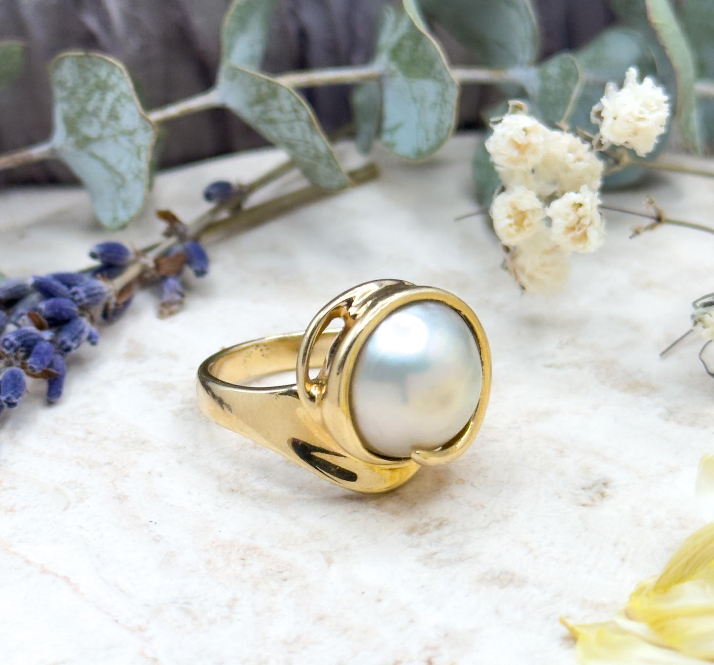 Vintage Mabe Pearl Ring in 14K Yellow Gold Swirl Ring