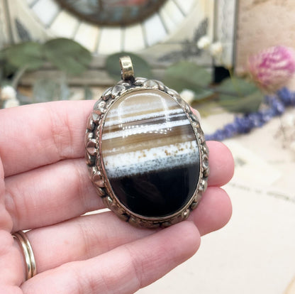 Vintage Banded Agate Shamrock Pendant Necklace: Handmade Silver Tone