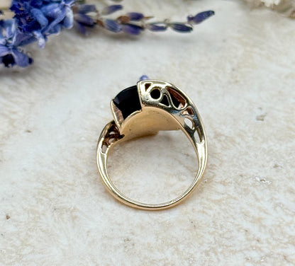 Vintage Onyx & Diamond Ring in 10K Yellow Gold Bypass Ring Florentine gold textured