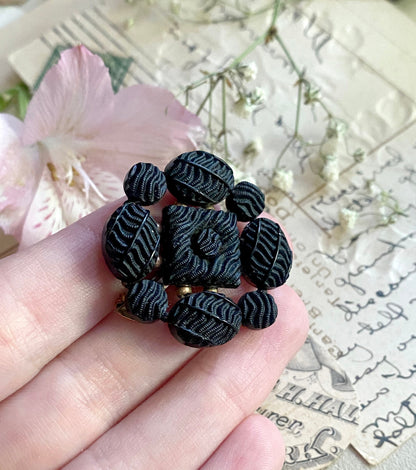 Antique mourning jewelry, Victorian Crepe stone mourning brooch, crepestone black brooch, vintage mourning, gift for goth girlfriend, 1800s
