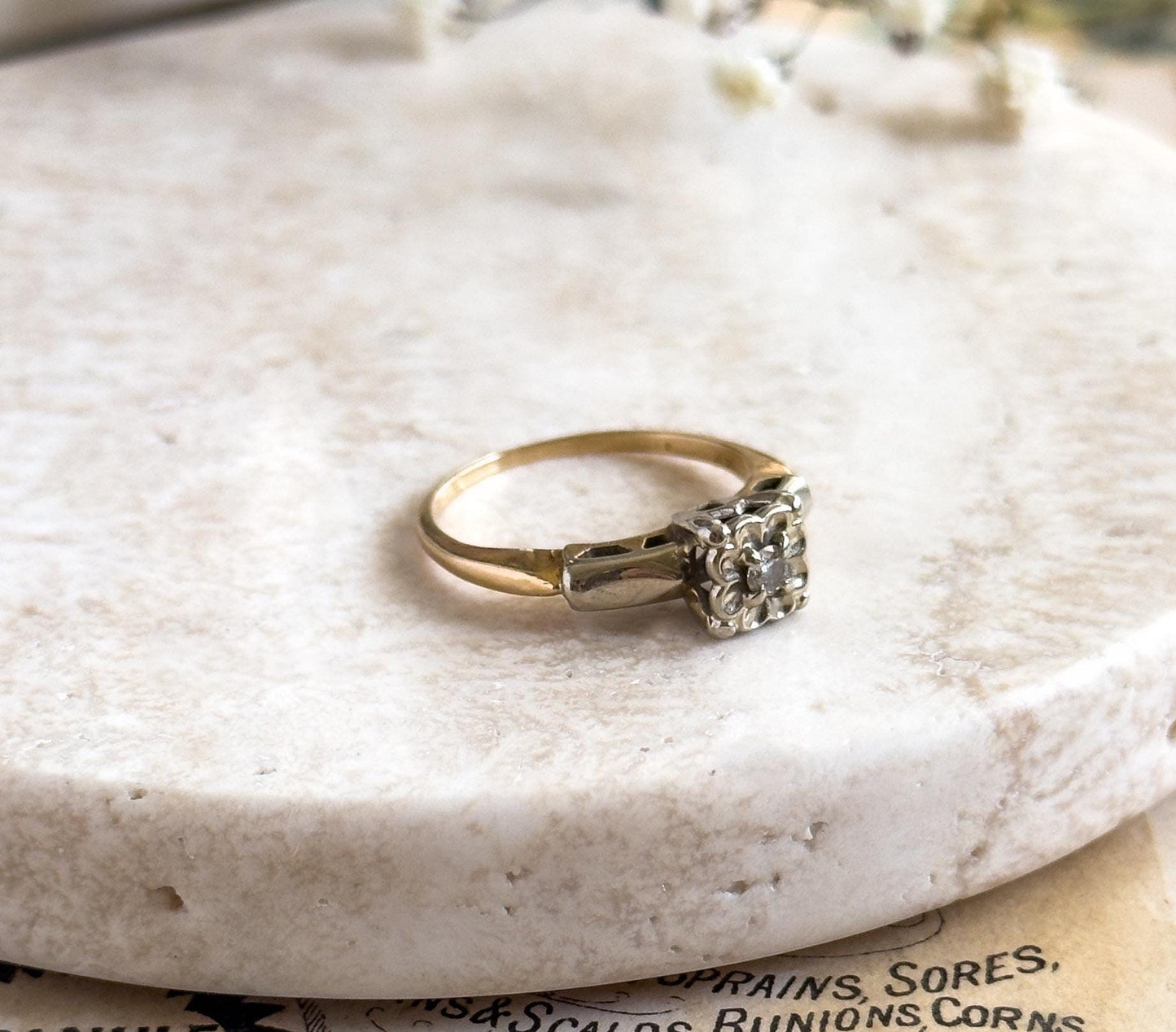 Beautiful Vintage Diamond Engagement Ring in Two Tone 14K Yellow Gold White Gold