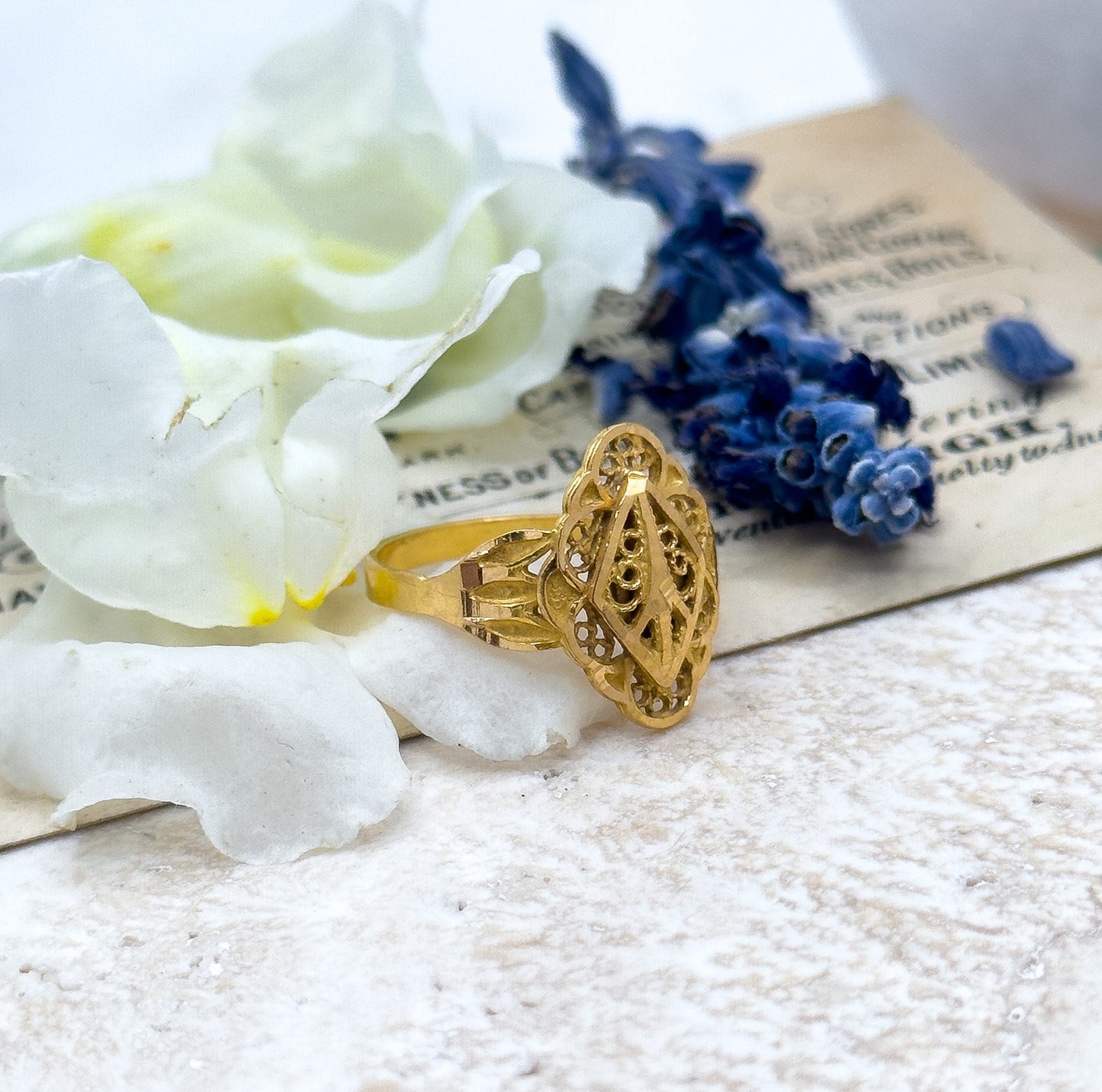 Vintage 22K Yellow Gold Navette Filigree Ring