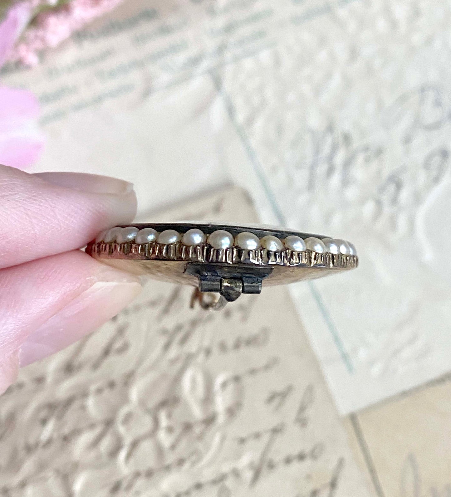 Victorian Mourning Hairwork Brooch with Bubble Glass and Seed pearl Halo in Gold