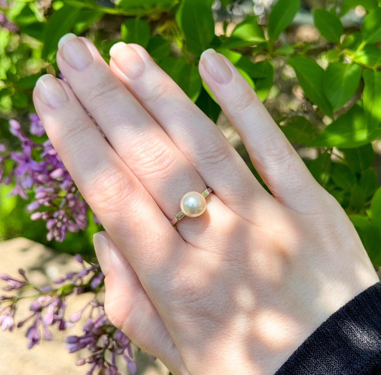 Vintage Pearl Ring with Baguette Diamonds in Platinum