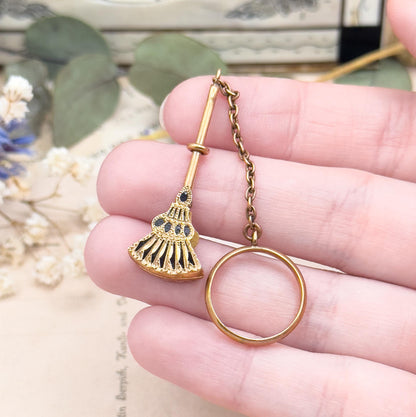 Antique 14K Yellow Gold Hankie Holder Ring: Victorian Black Enamel Detail