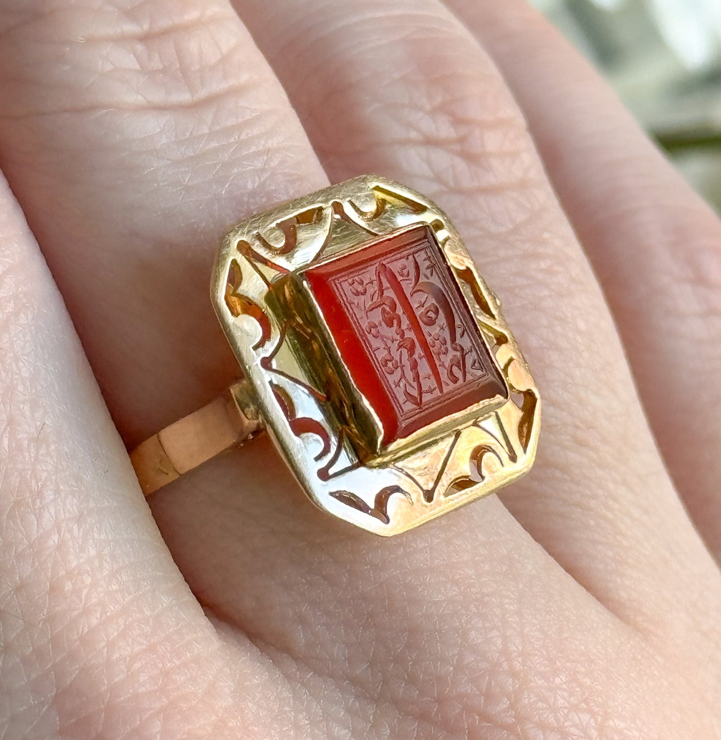 Vintage Intaglio Ring in 18K Gold, Wax Seal Signet Ring in Arabic Script