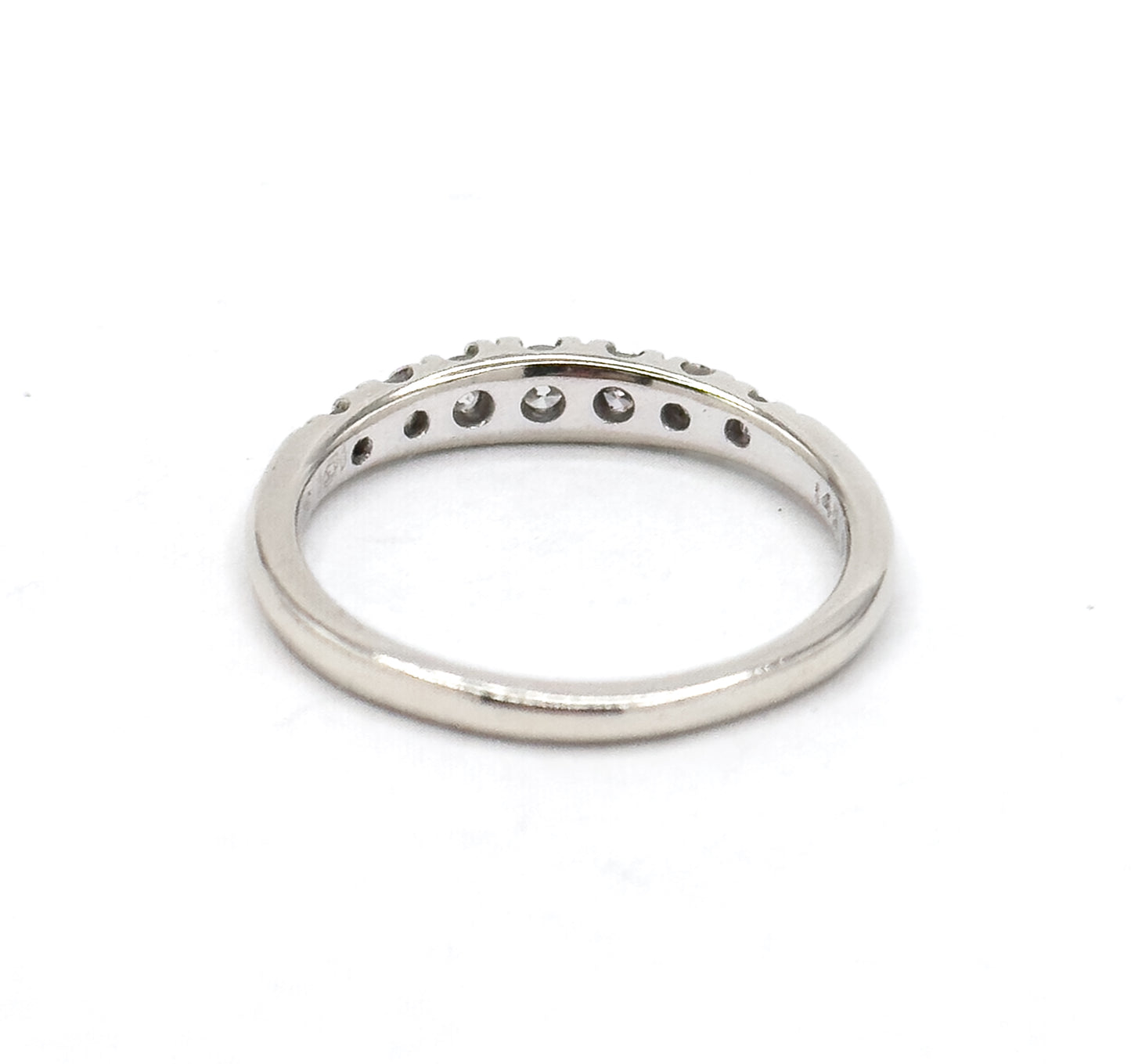 Vintage Graduated Diamond Stacking Band Ring in White Gold