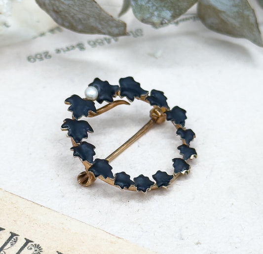 Antique Edwardian Ivy Wreath Pin with Black Enamel in 14K Gold