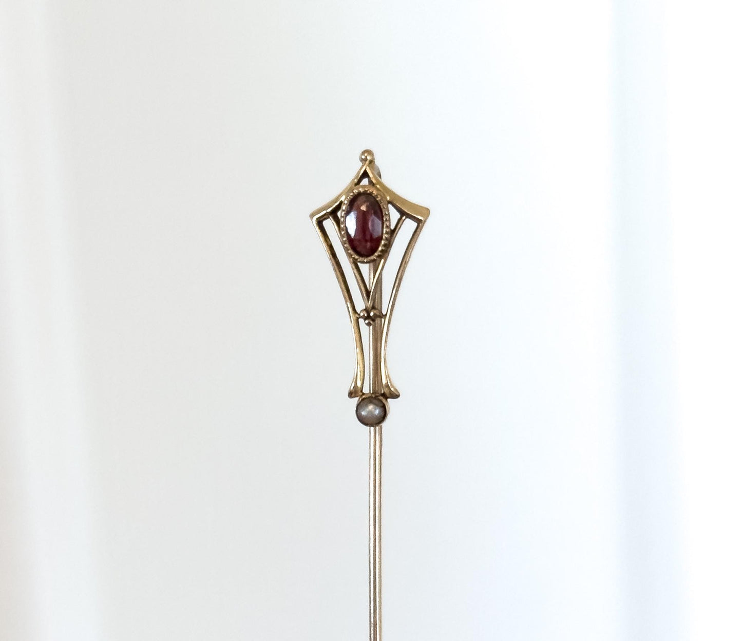 Lovely Antique Edwardian Stick Pin with Garnet Art Nouveau Stick pin in 10K Yellow Gold