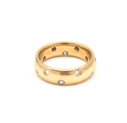 Domed Etoile Style Flush Diamond Ring in Gold