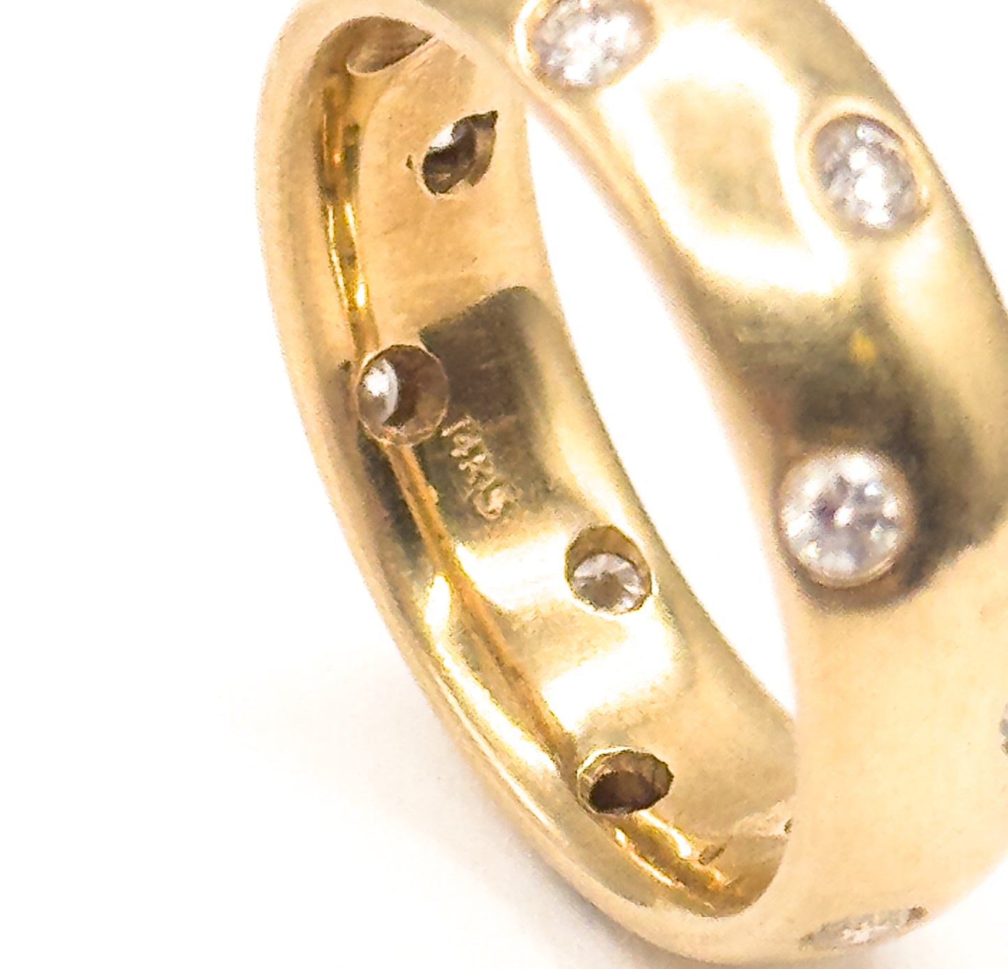 Domed Etoile Style Flush Diamond Ring in Gold
