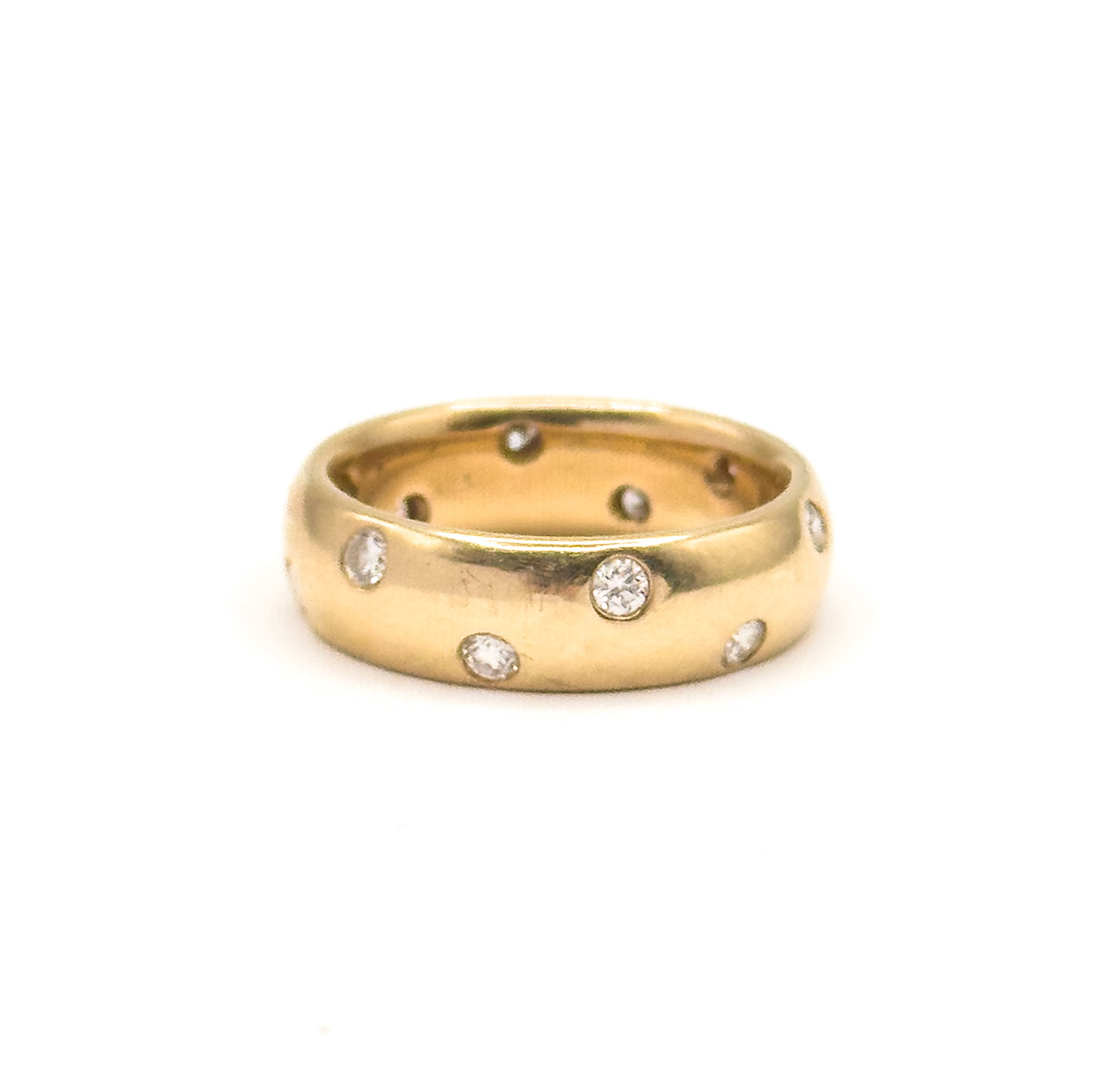 Domed Etoile Style Flush Diamond Ring in Gold