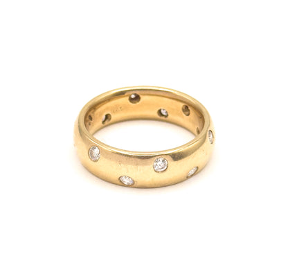 Domed Etoile Style Flush Diamond Ring in Gold