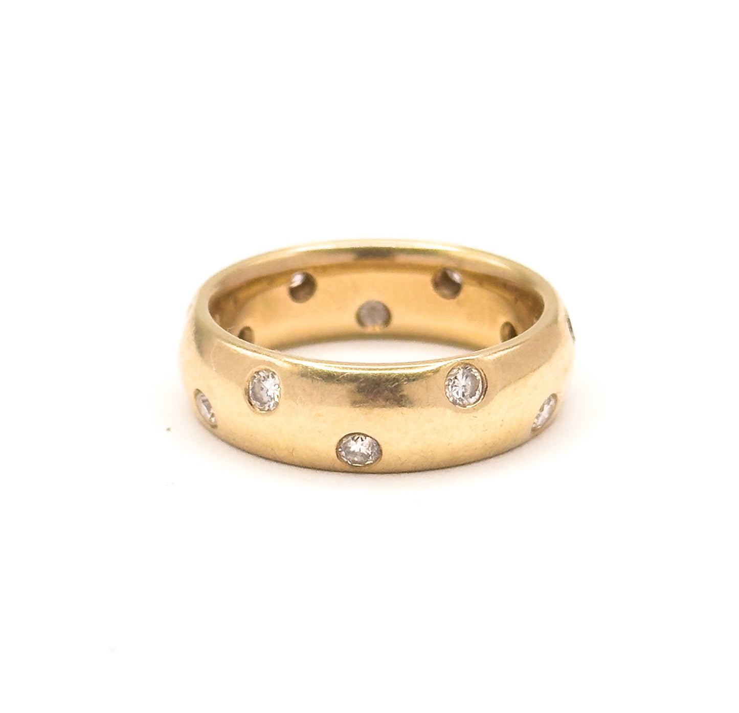 Domed Etoile Style Flush Diamond Ring in Gold