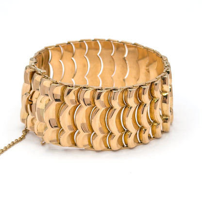 Vintage Retro Era Wide Scalloped Bracelet in 18K Gold