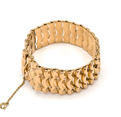 Vintage Retro Era Wide Scalloped Bracelet in 18K Gold