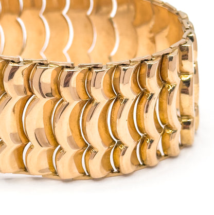 Vintage Retro Era Wide Scalloped Bracelet in 18K Gold