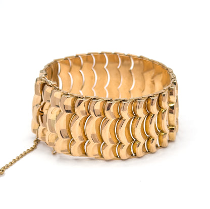 Vintage Retro Era Wide Scalloped Bracelet in 18K Gold