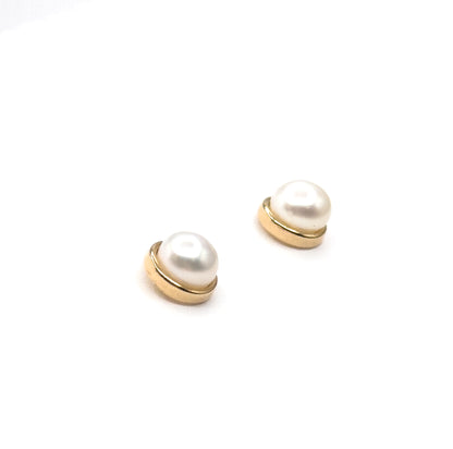 Contemporary Mabe Pearl Stud Earrings in 14K Yellow Gold