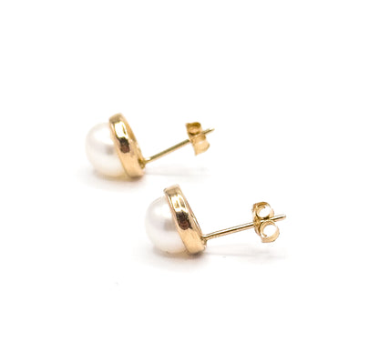 Contemporary Mabe Pearl Stud Earrings in 14K Yellow Gold