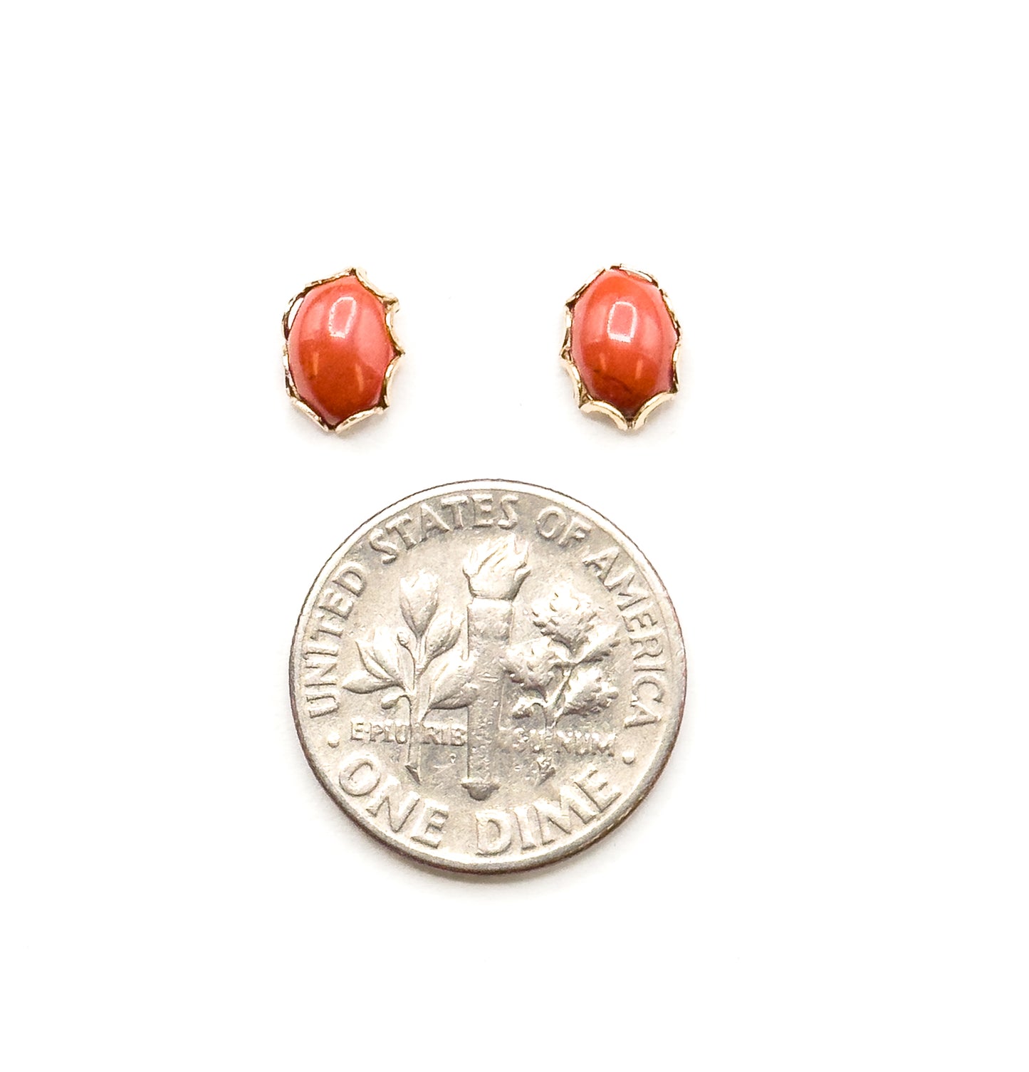 Late 20th Century Orange Cabochon Stud Earrings in 14K Yellow Gold