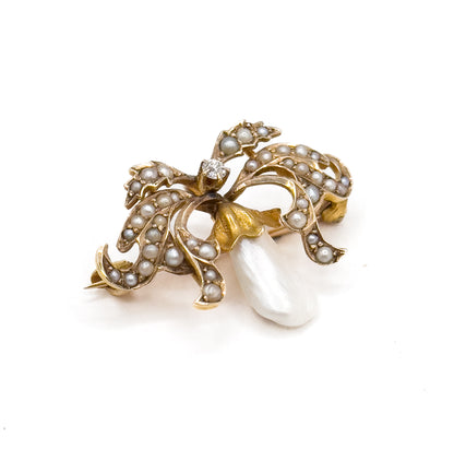 Edwardian Garland Style Brooch with Seed pearls & Freshwater Pearl in 14K Gold