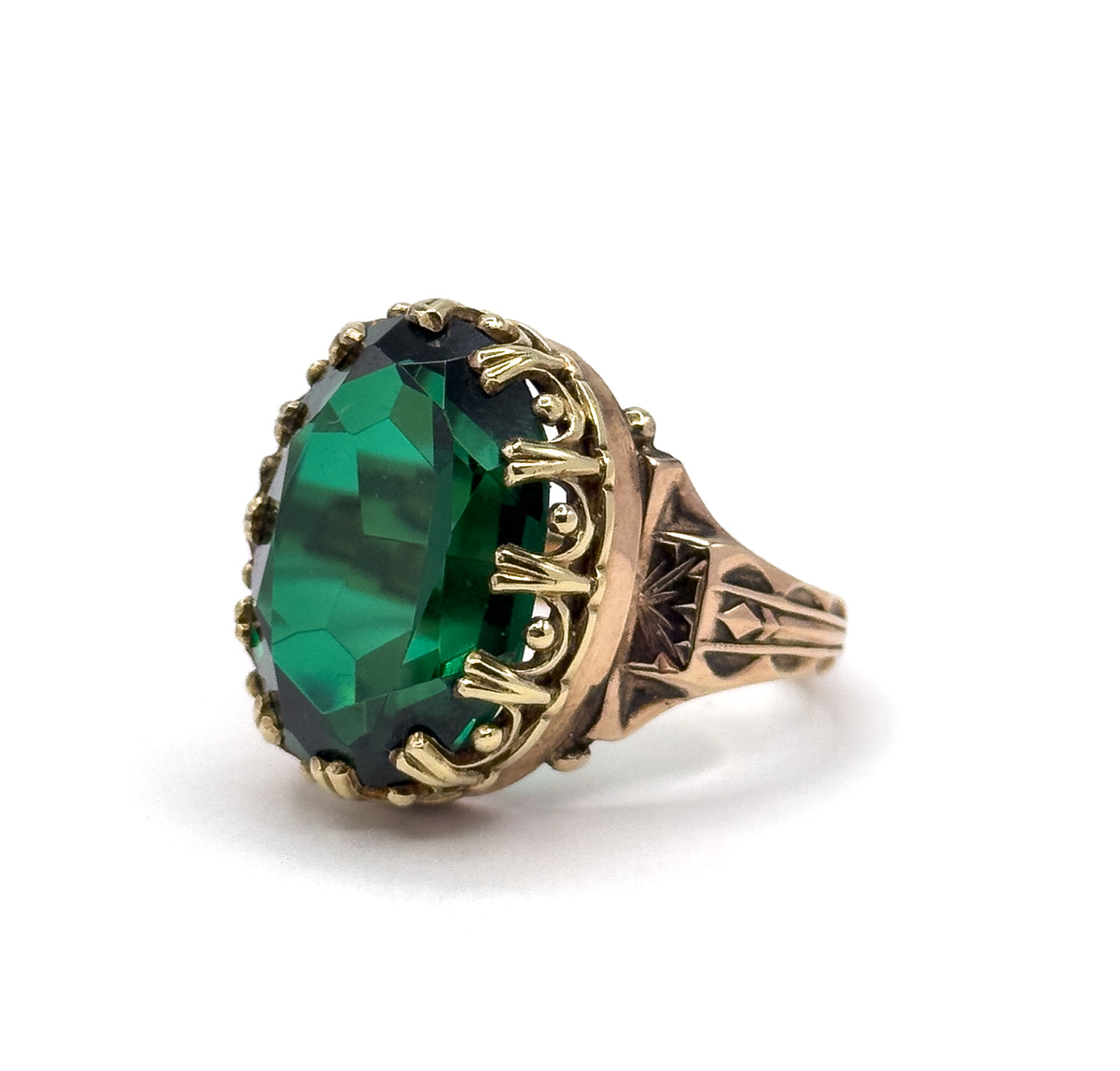 Unique antique Bottle Green Spinel Ring in Gold