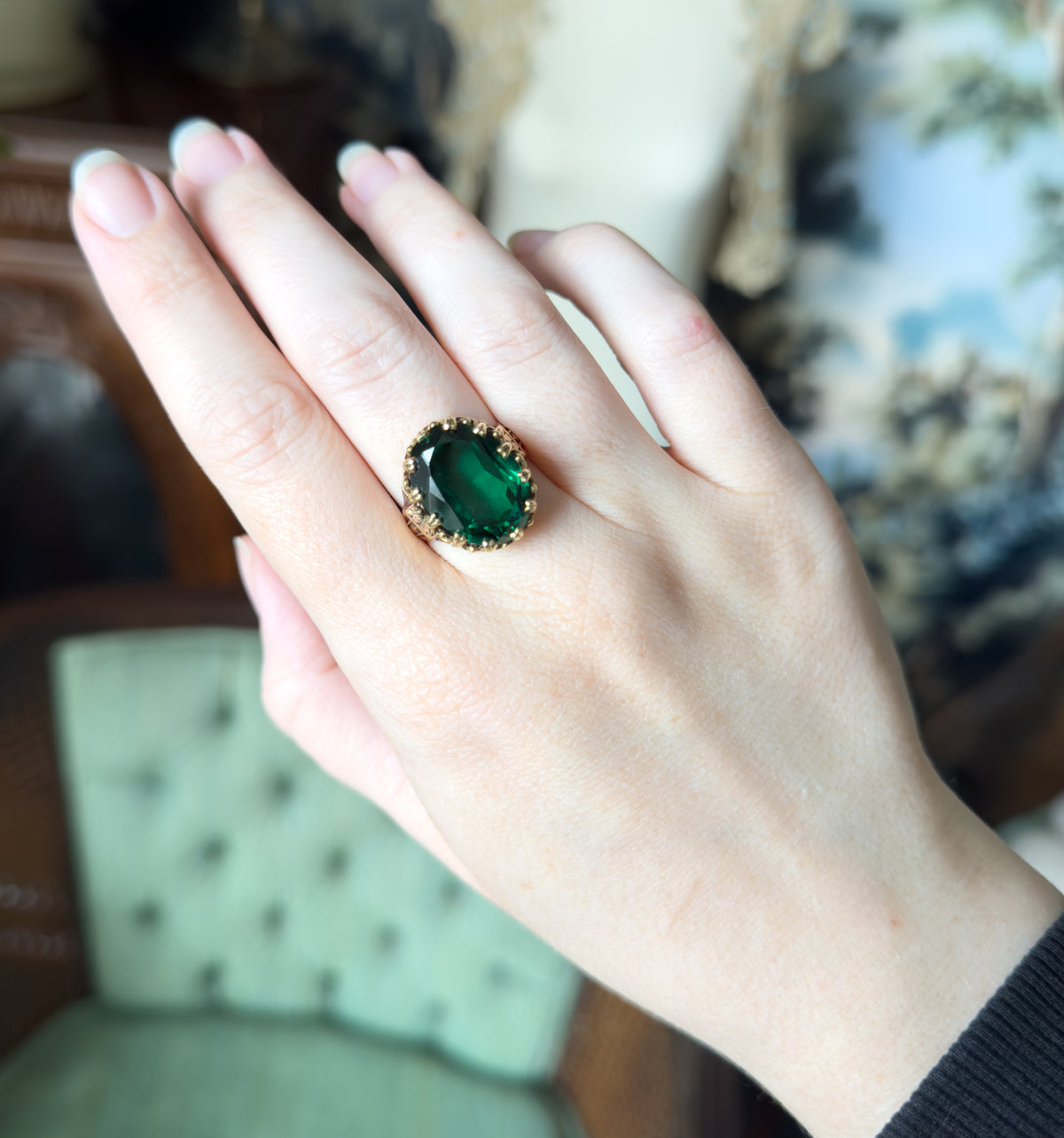 Unique antique Bottle Green Spinel Ring in Gold