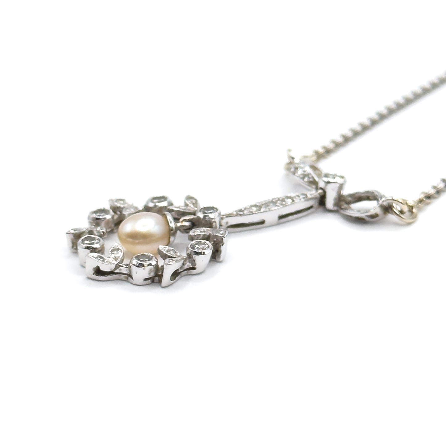 Edwardian Diamond & Pearl Bow Wreath Necklace in White Gold