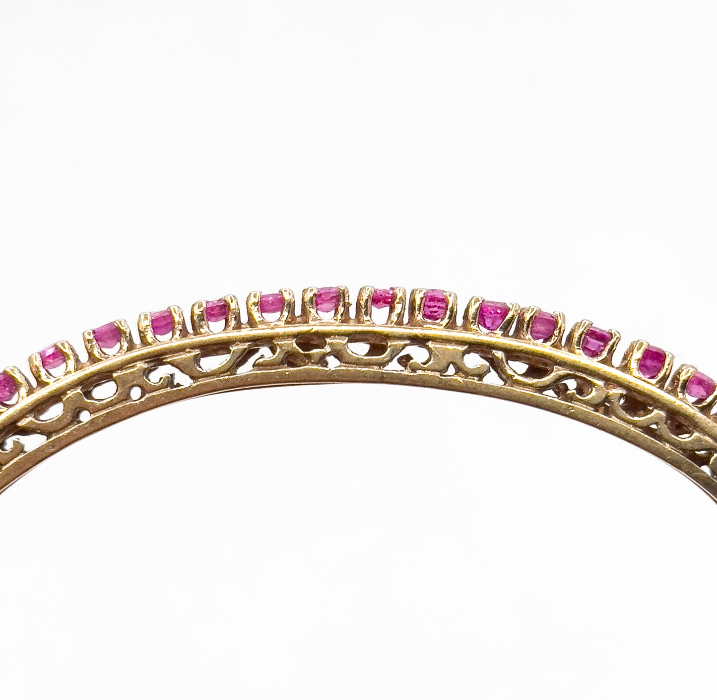 Vintage MidCentury Ruby Line Hinged Bangle Bracelet in 14K Gold