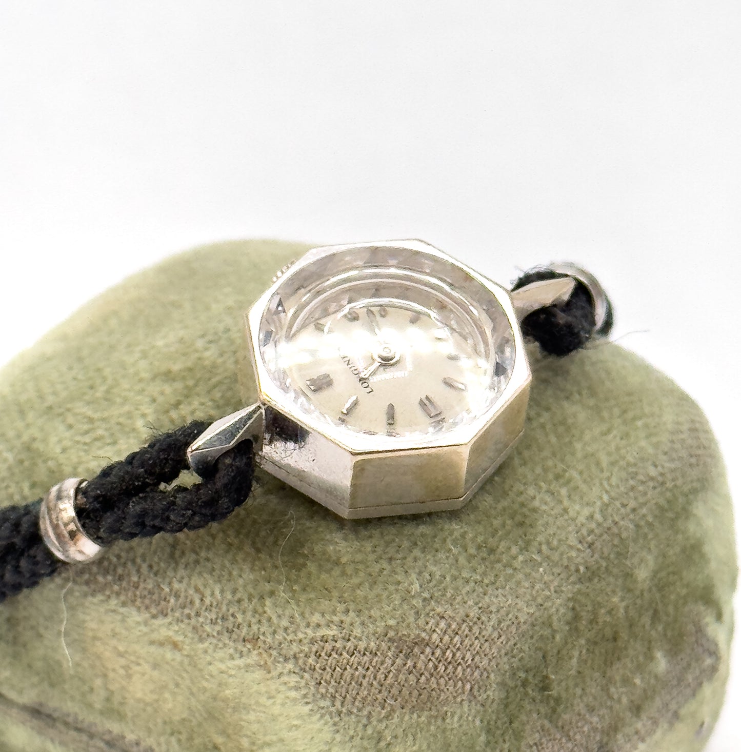 Vintage Longines Ladies Wrist Watch in 14K Gold