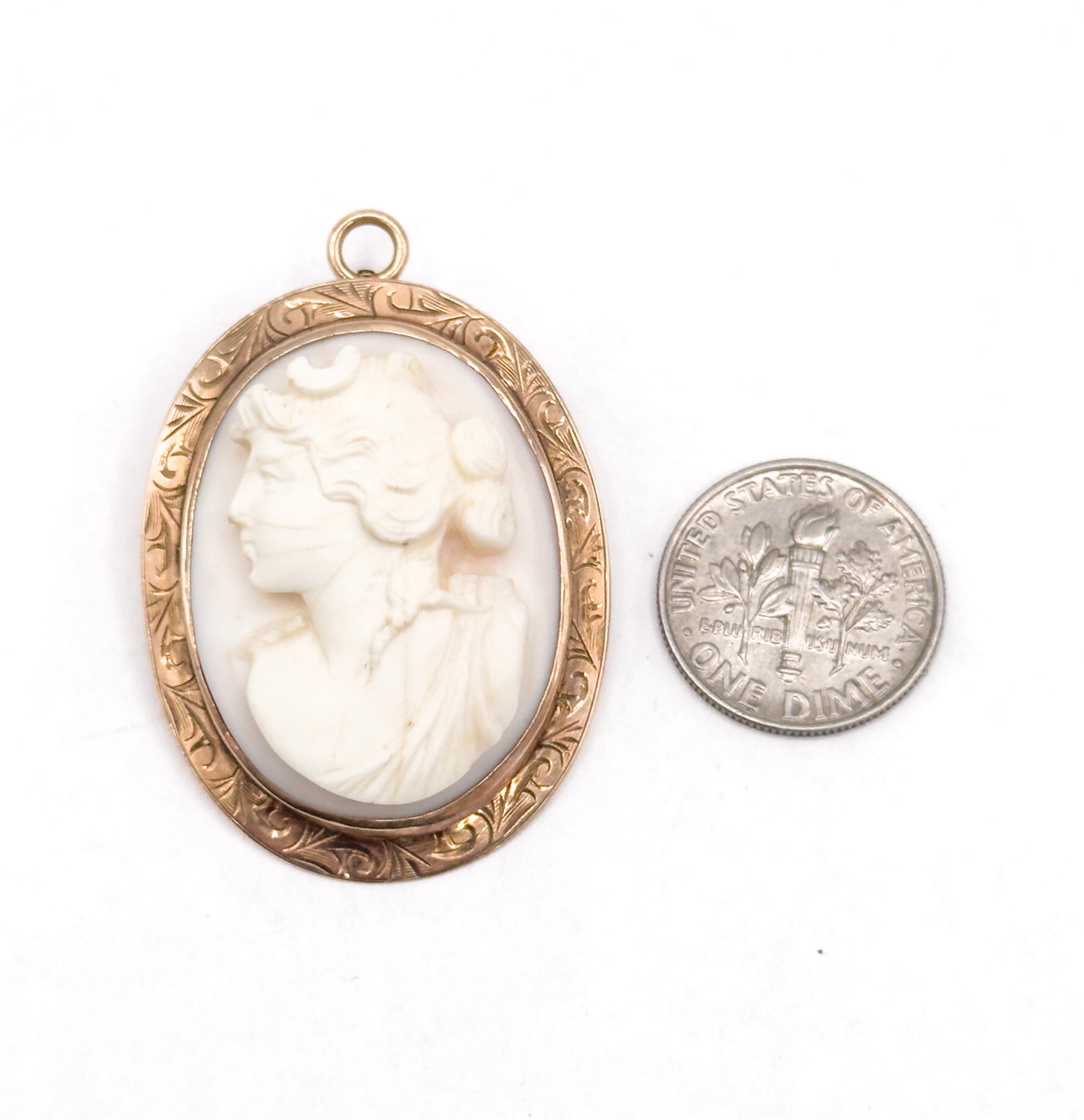 Antique Goddess Diana Carved Shell Cameo Brooch Pendant in Gold