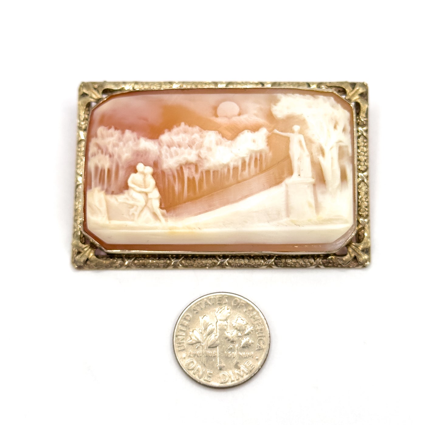 Edwardian Carved Shell Cameo Brooch in 14K Yellow Gold