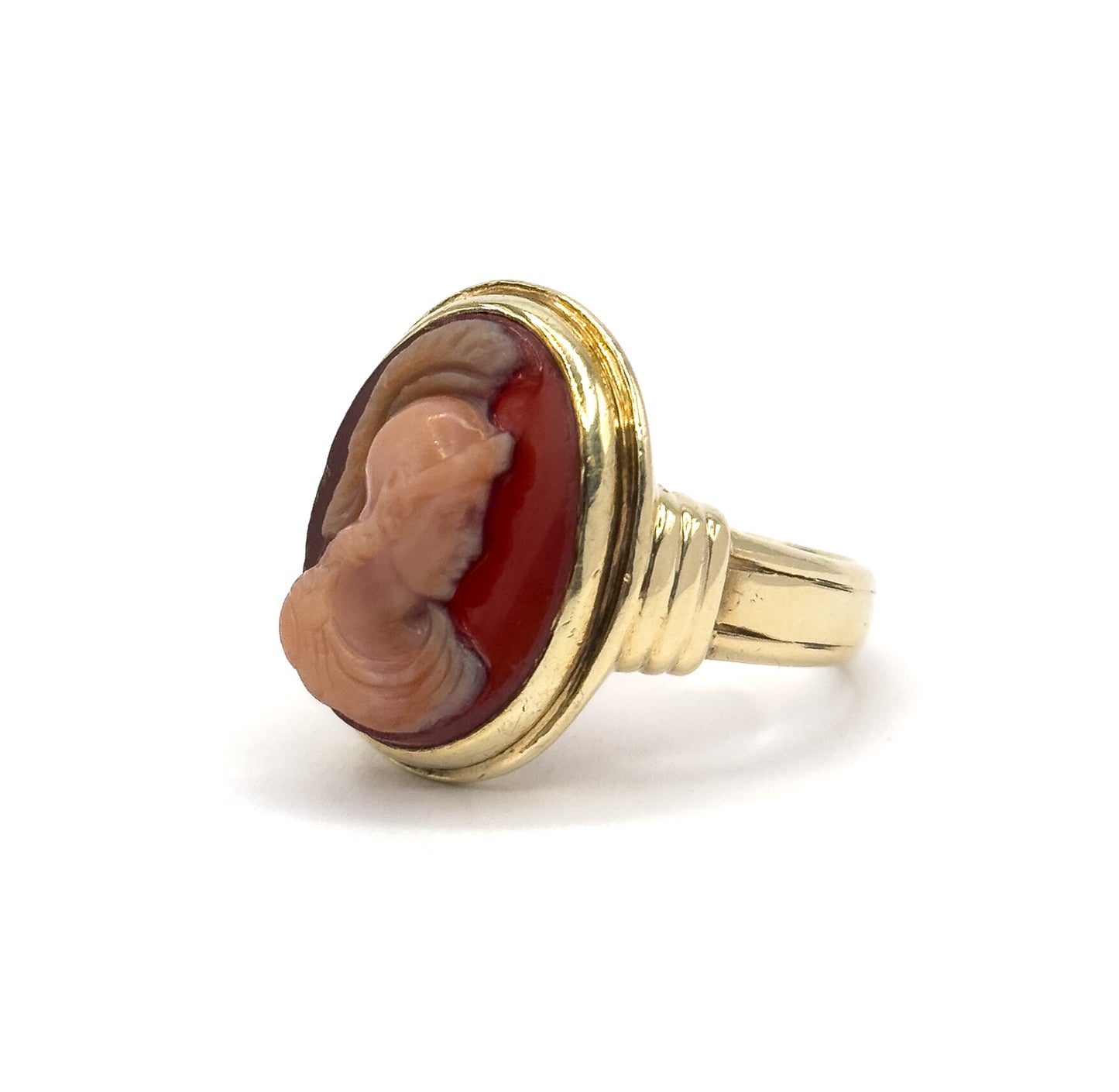 Retro Hardstone Cameo Roman Soldier Ring in 14K Yellow Gold