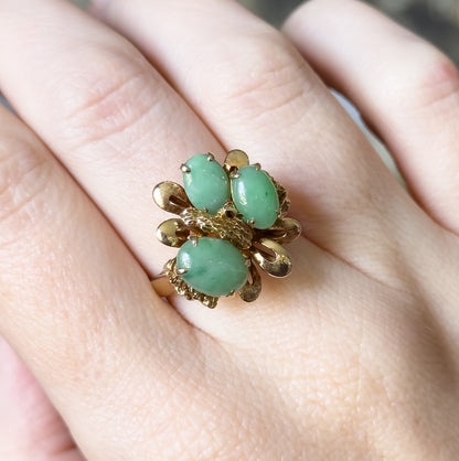 Mid-Century Green Jade Cabochon Sculptural Cocktail Ring in 14K Yellow Gold